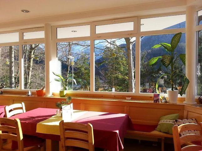 Rooms Barovc By The Lake Jasna Kranjska Gora Esterno foto The dining room at the Waldorfschule in Freiburg, Germany