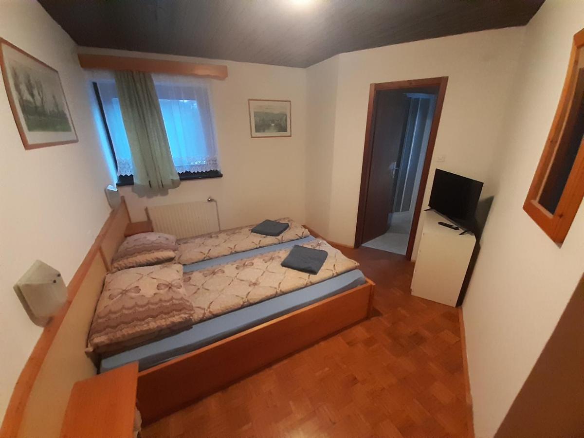 Rooms Barovc By The Lake Jasna Kranjska Gora Esterno foto