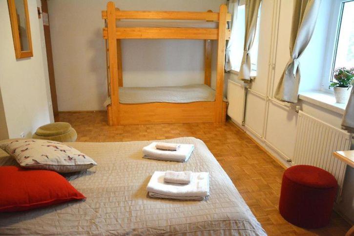 Rooms Barovc By The Lake Jasna Kranjska Gora Esterno foto A room at the hostel